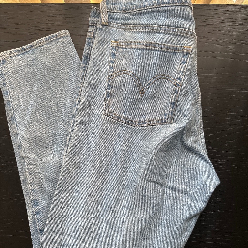 Levi jeans